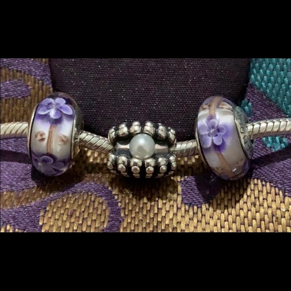 💜(FIRM PRICE)💜Pandora Purple Flower Beads💜 - Picture 2 of 6